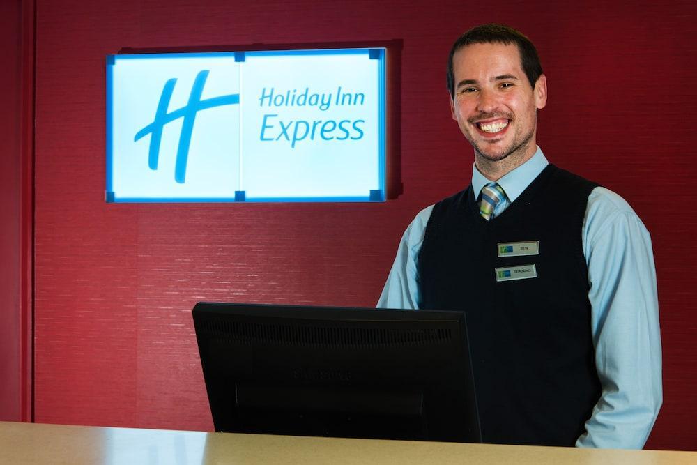 Holiday Inn Express Bristol Filton, An Ihg Hotel Esterno foto